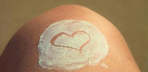 Hydrator vs Moisturizer: What’s the Difference? How to Choose the Best Product for Your Skin Type